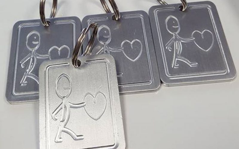 Gadget realizzati da Cmc per Run4life – raccolta fondi –